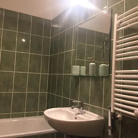 Aden Free Parking * Будапешт